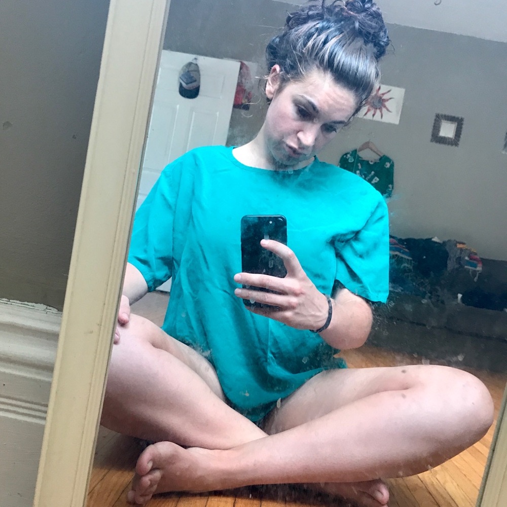 ALLISON TAYLOR 💯silk vintage green blouse